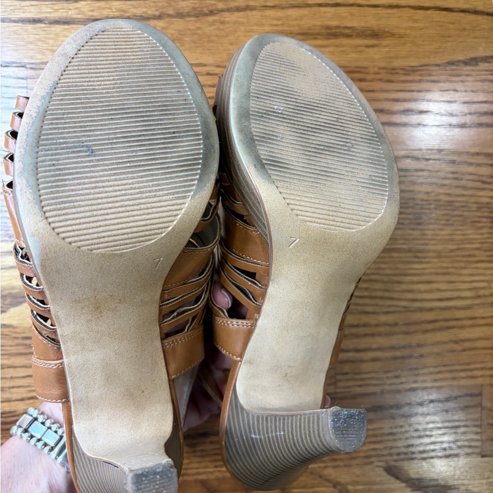 Michael Kors 4" Tan Strappy Heels - Picture 8 of 9